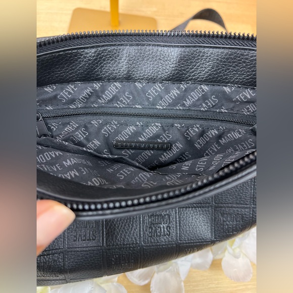 Steve Madden Black Quilted style Crossbody Bag with Chain Strap - Picture 6 of 12